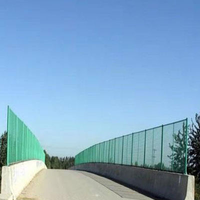 Sturdy Anti Glare Fence Impregnated With Plastic On FRP Highway
